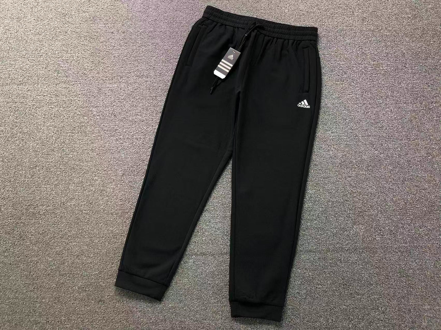 Calça Adidas Essential Slim Pants