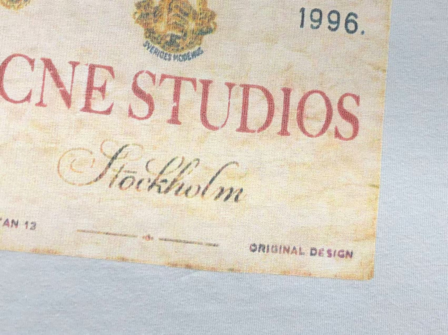 Camiseta Acne Studios Antique 1996 Label Tee