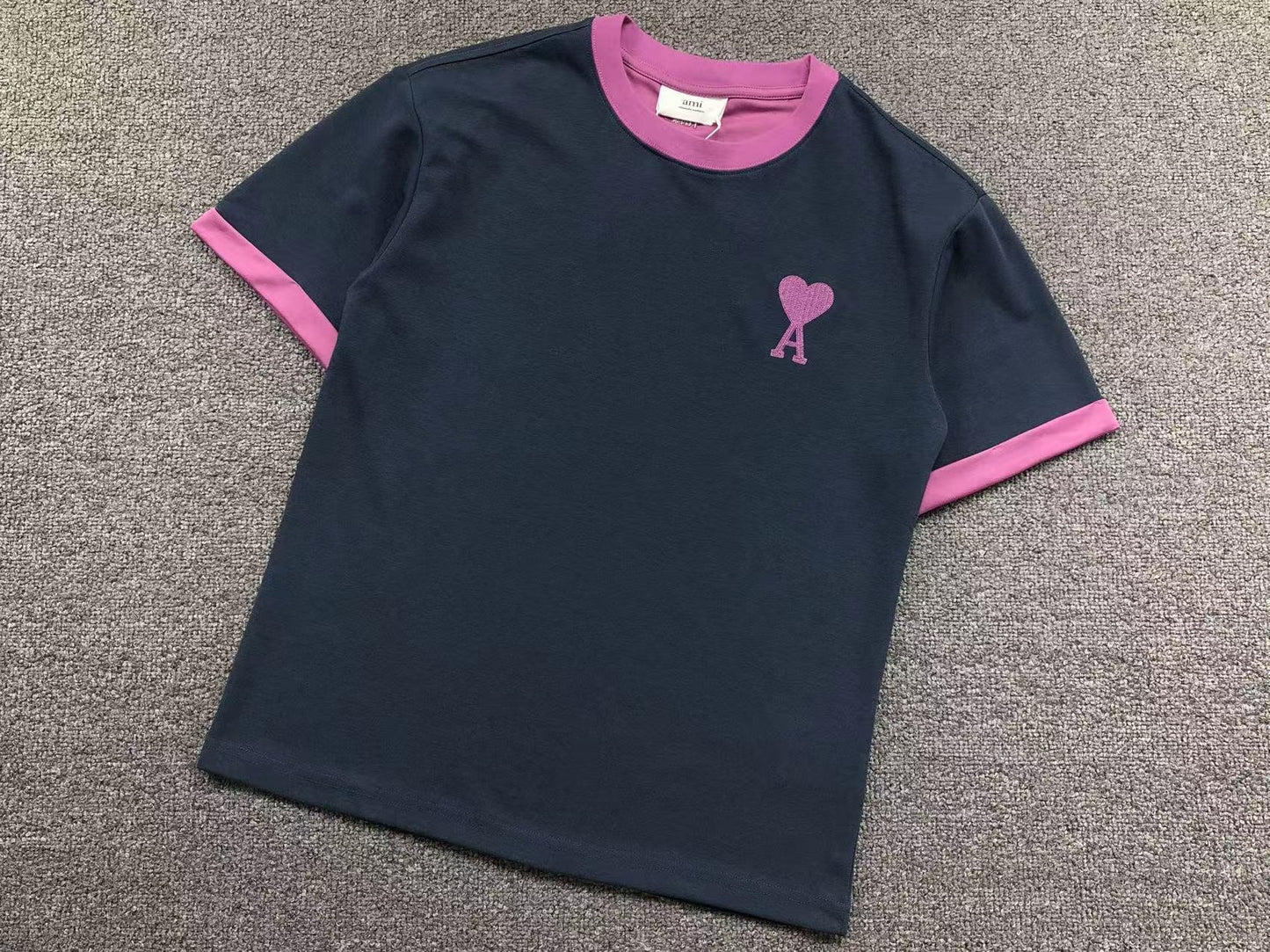 Camiseta AMI Paris Contrast Heart Ringer