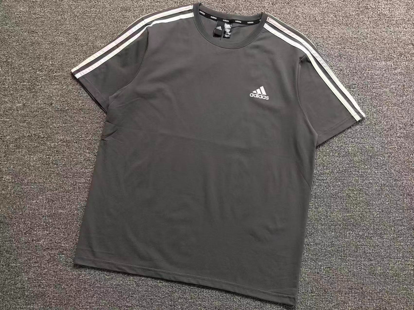 Camiseta Adidas Active Wear 3 Stripes