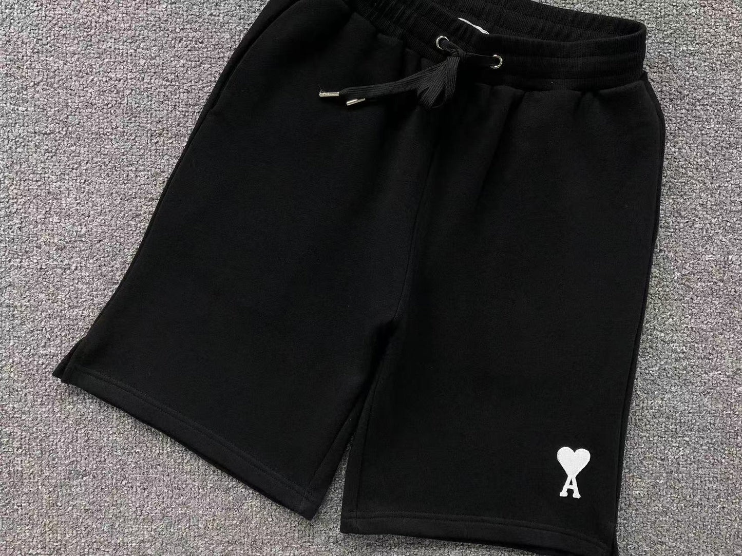 Short AMI Paris Heart Logo