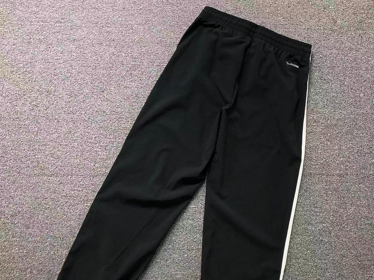 Calça Adidas Stripe Essential Jogger