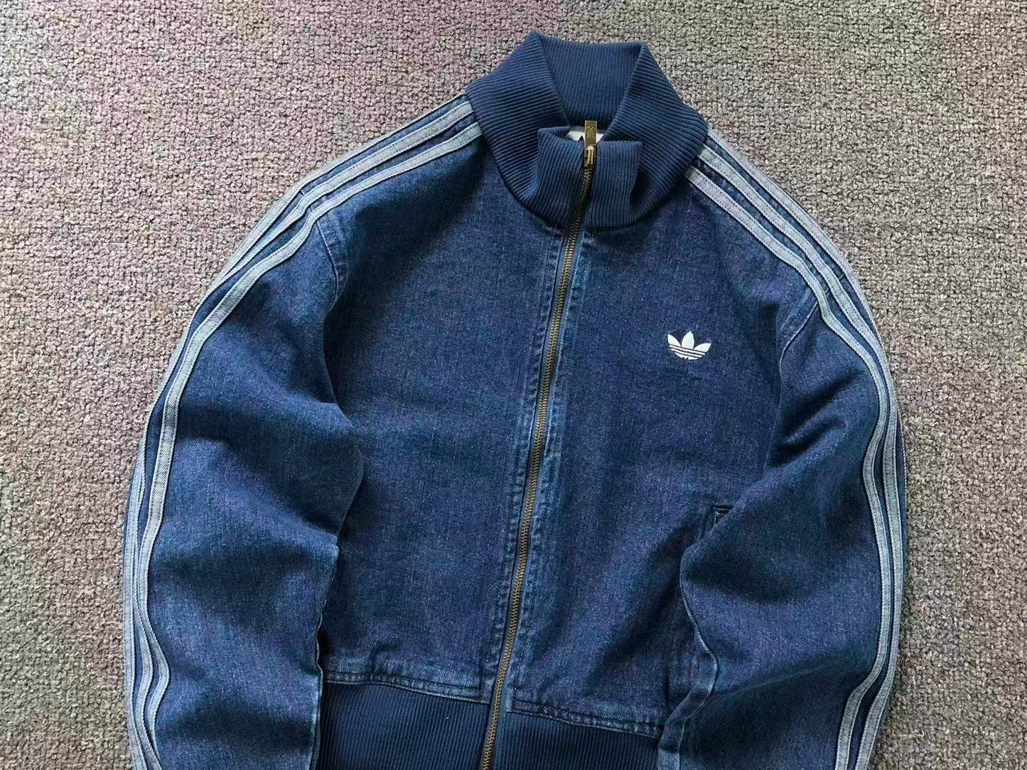 Jaqueta Adidas Washed Denim Archive