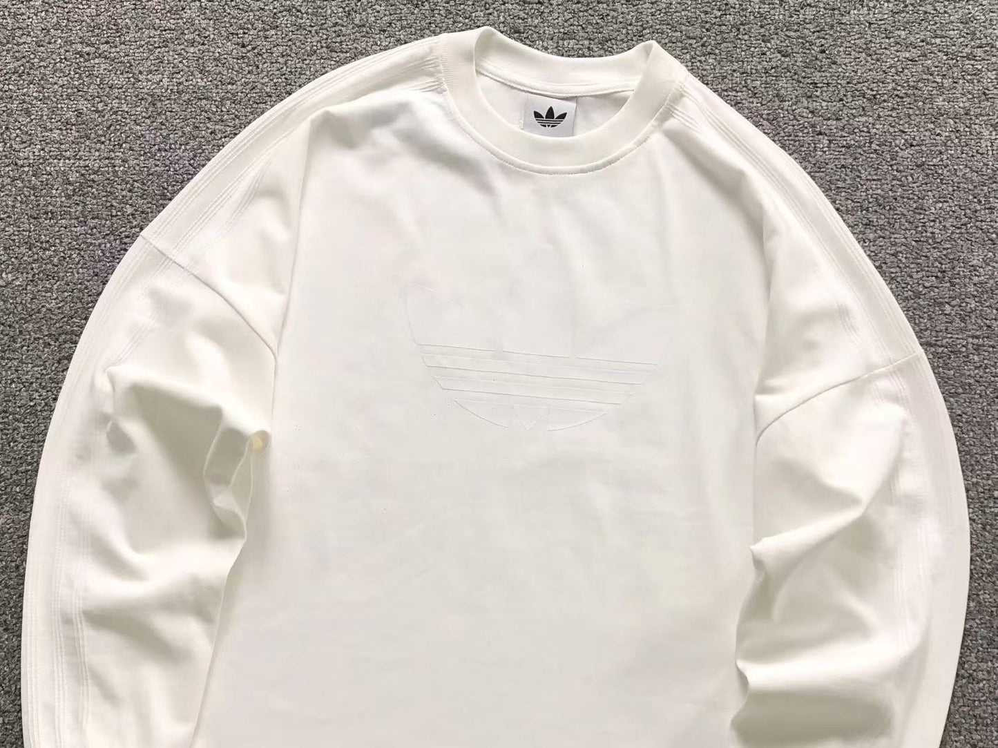 Camiseta Manga Longa adidas Originals Minimal Trefoil