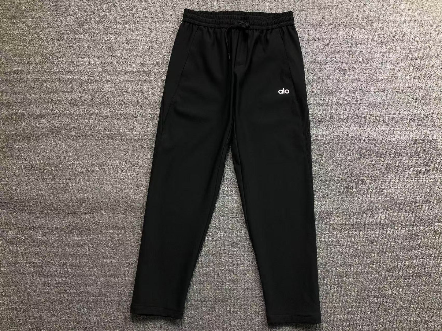 Calça elástica ALO moletom reta