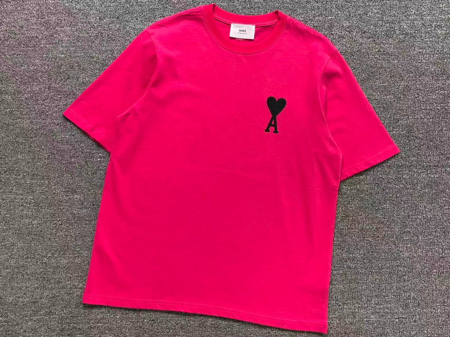 Camiseta AMI Paris Mini Heart Color Contrast