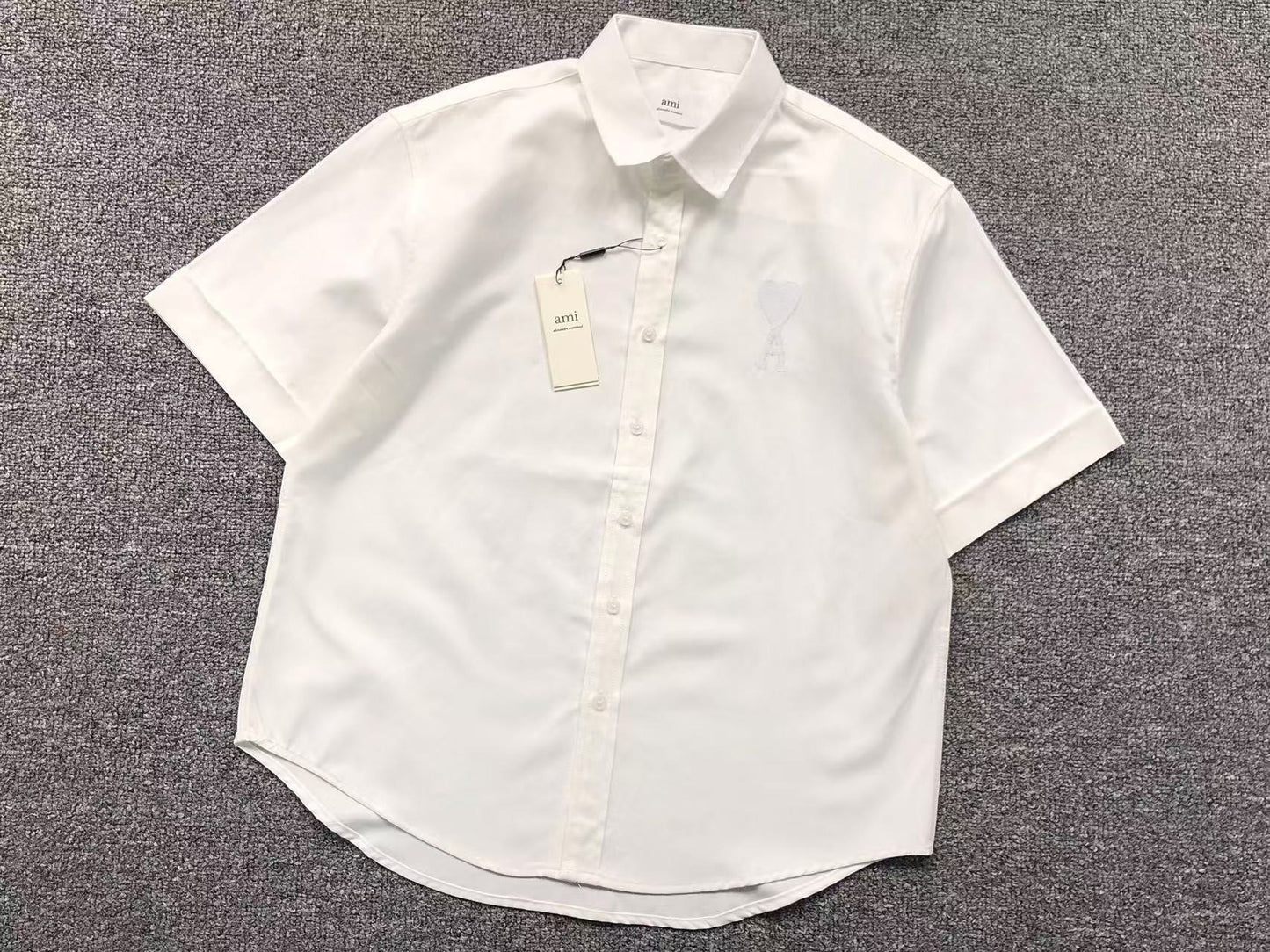 Camisa AMI Paris Tonal Big Heart Short Sleeve Shirt