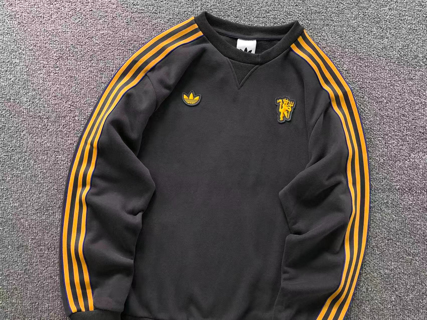 Moletom Adidas Collab Britannic Crewneck
