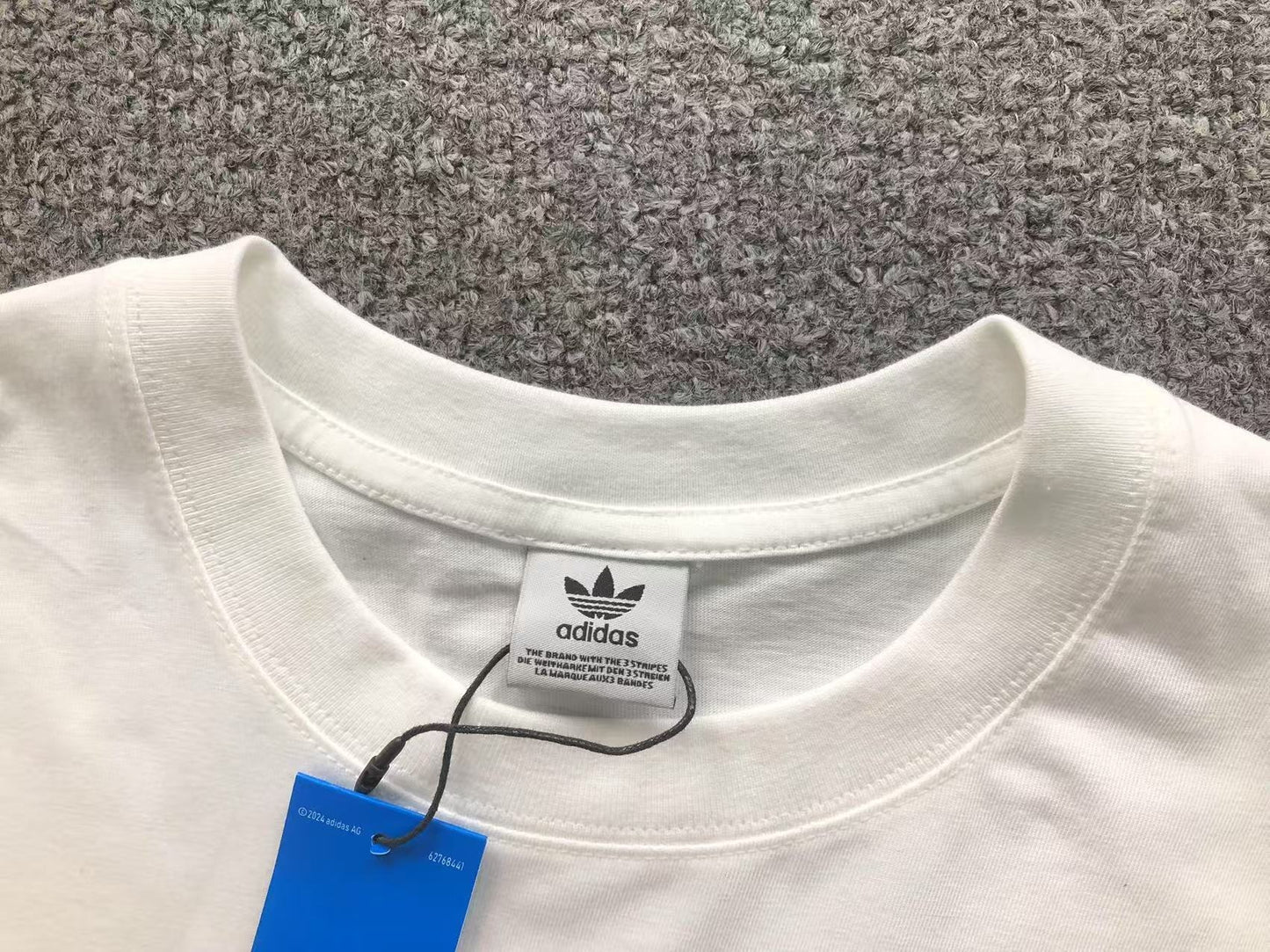 Camiseta Manga Longa Adidas Butterfly Trefoil