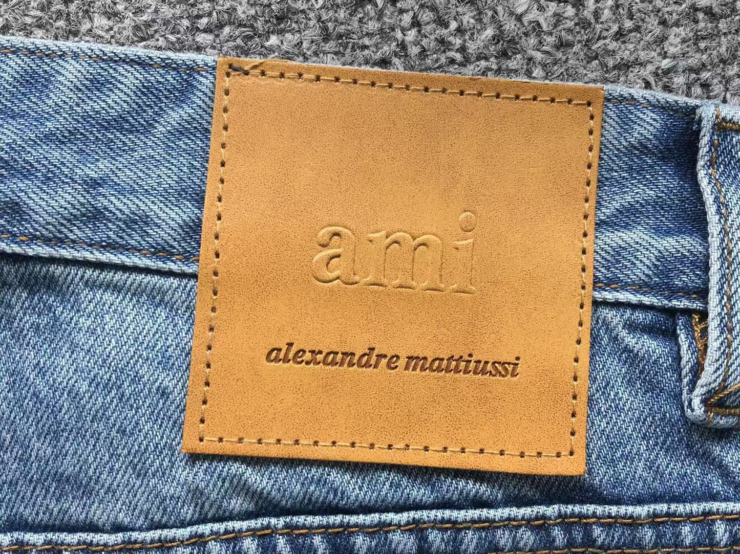 Calça Jeans AMI Paris WideLeg Lavagem
