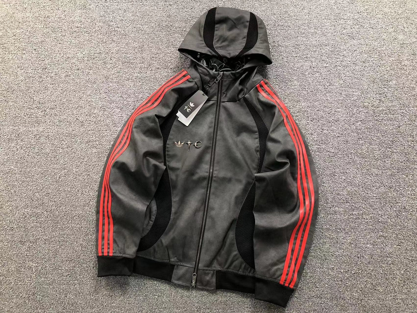 Jaqueta Adidas Thug Club Techwear Redline Hoodie