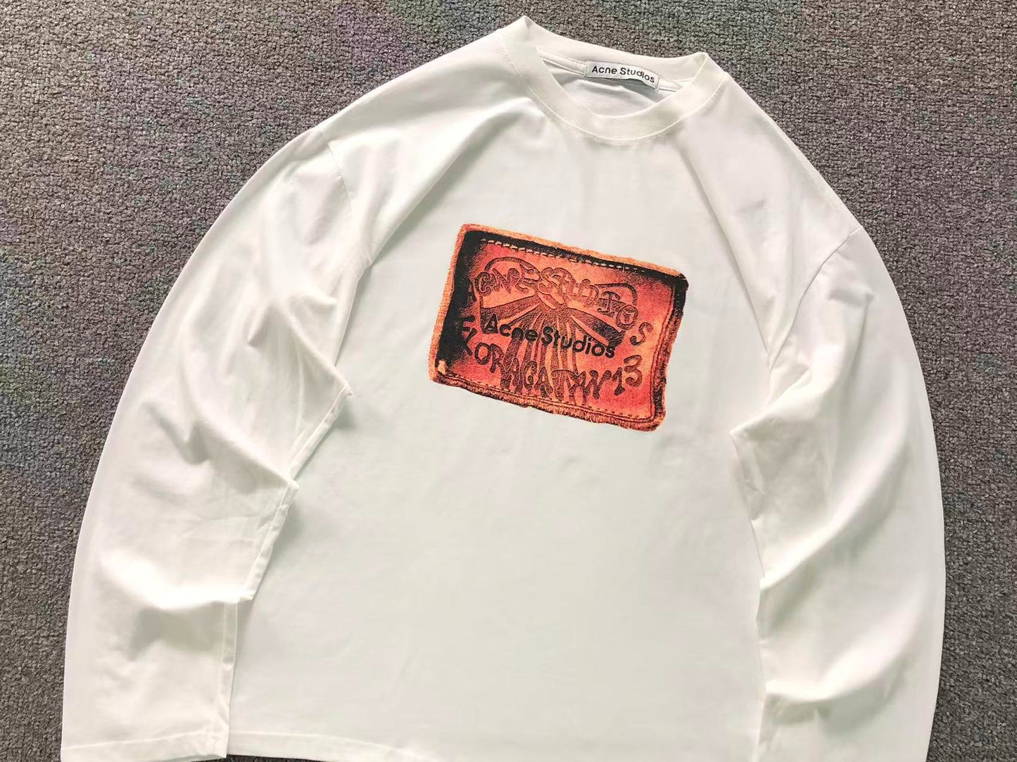 Camiseta Acne Studios Distressed Patch Tee