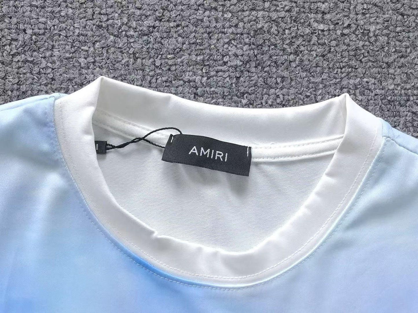 Camiseta AMIRI Cloud Fade