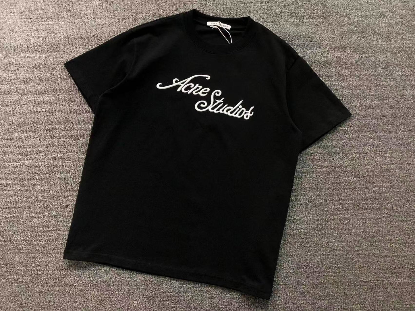 Camiseta Acne Studios Old English Logo Tee