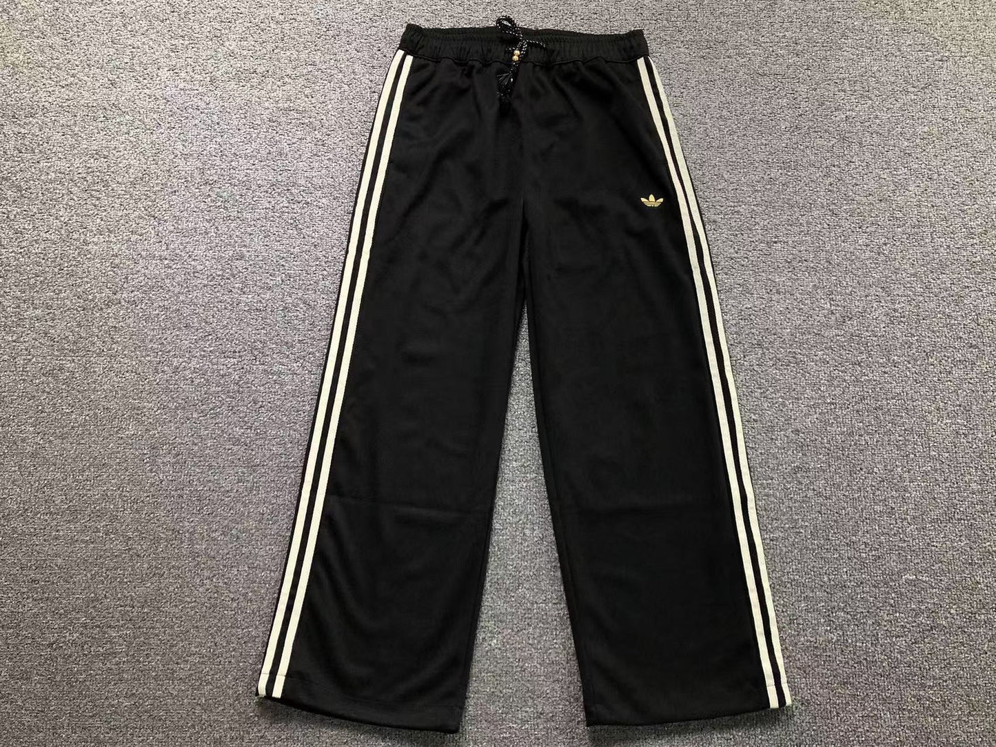 Calça Adidas Luxury Wide Pants