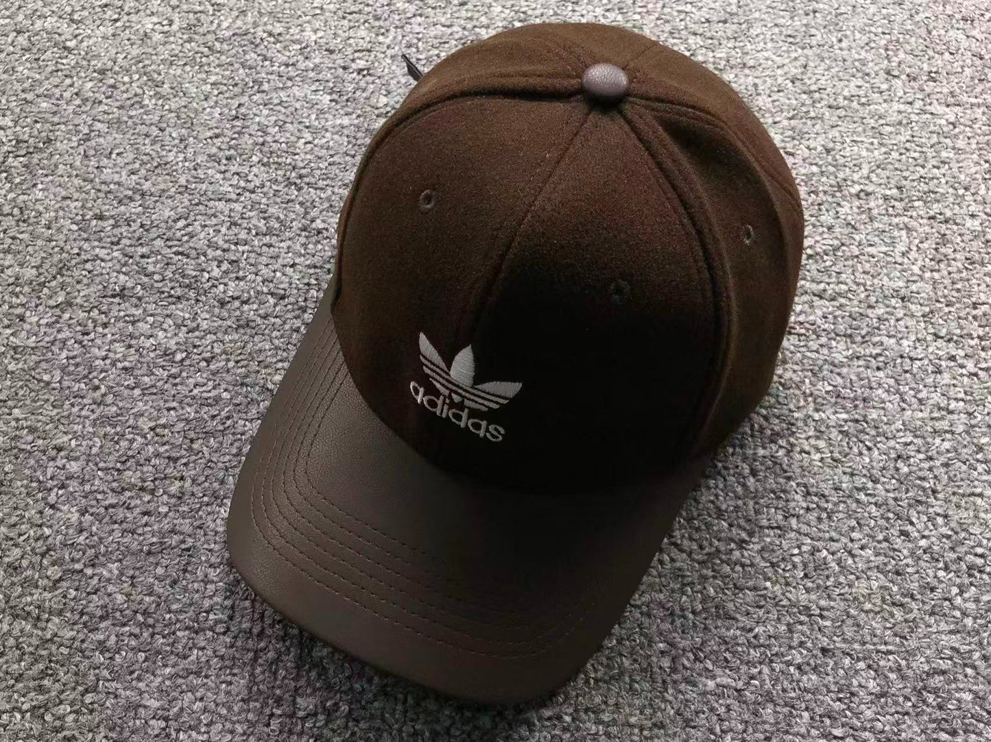 Boné adidas Silent Luxury