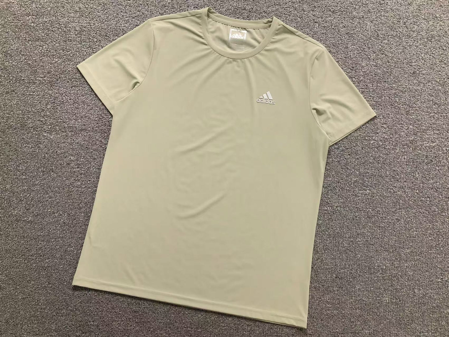 Camiseta Adidas Performance Essential
