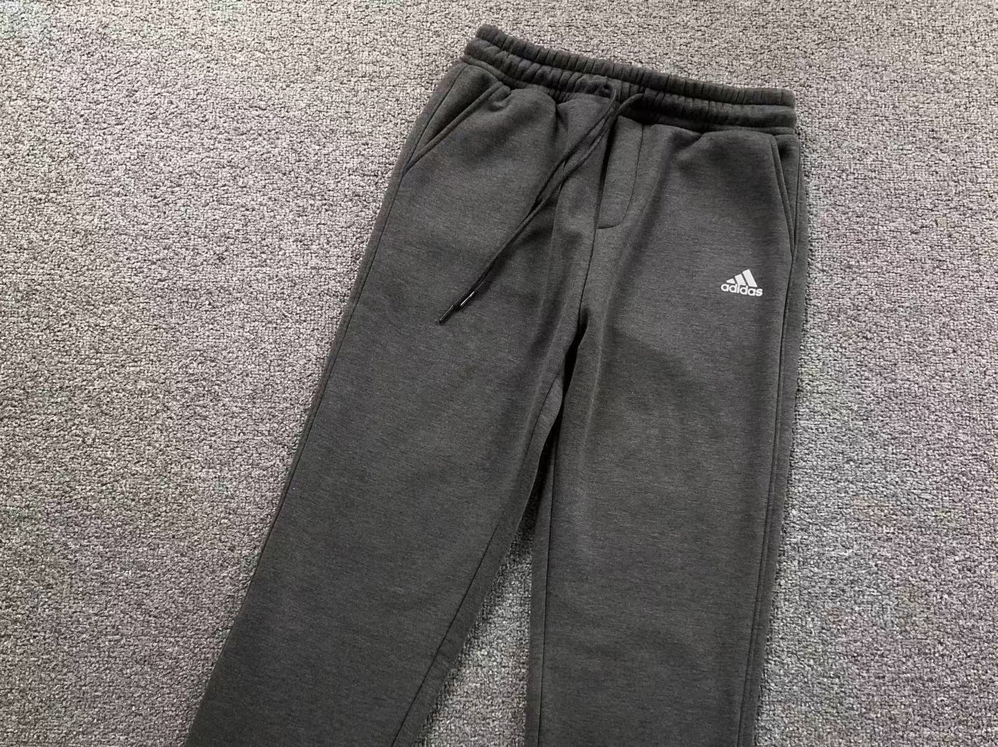 Calça Adidas Neutral Tone Pants