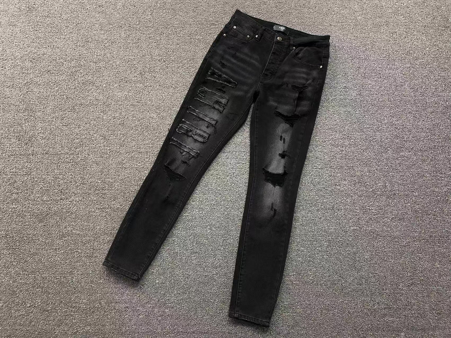 Calça AMIRI Tonal Logo Distress Denim