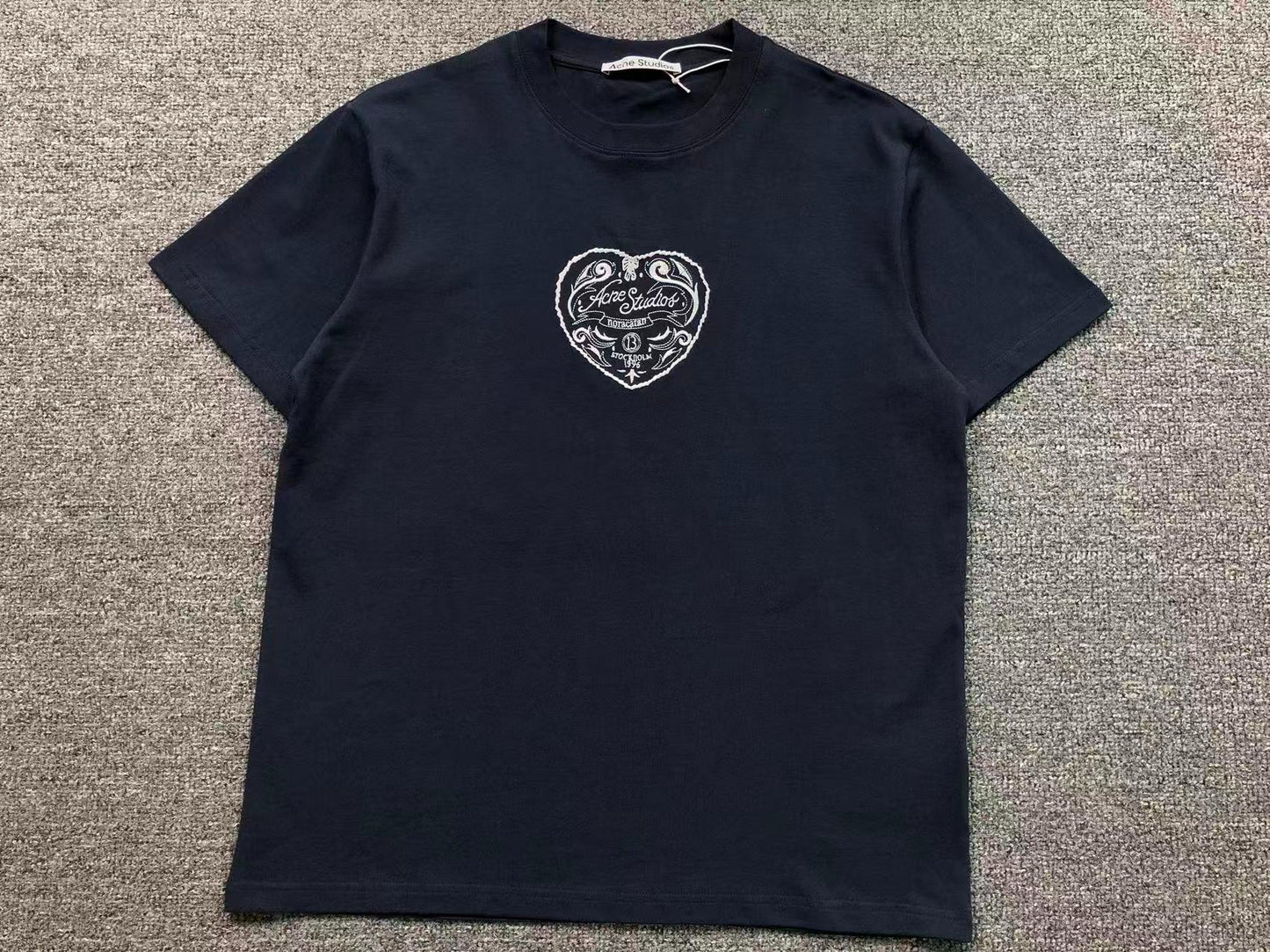 Camiseta Acne Studios Heart Crest