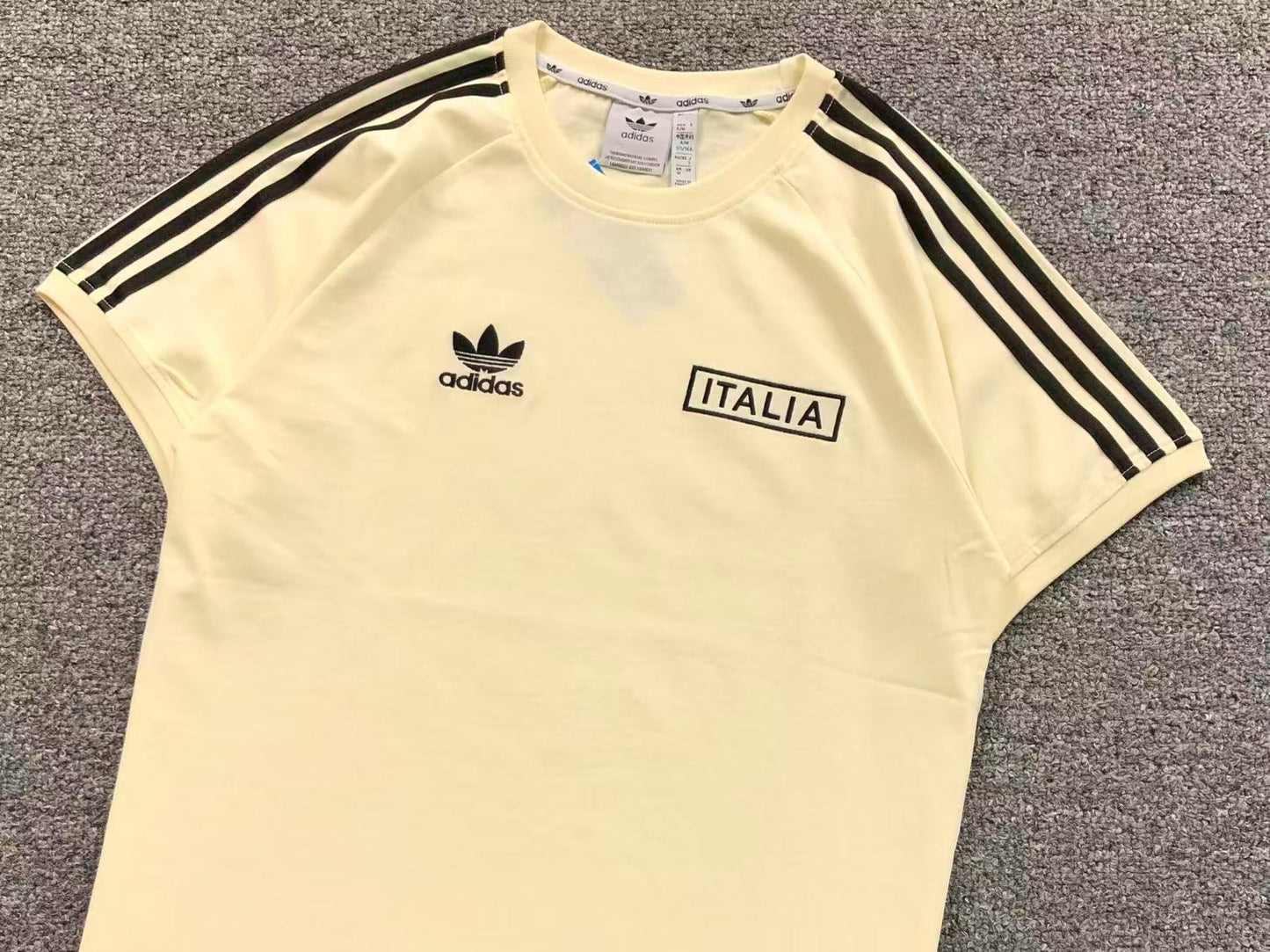 Camiseta adidas Originals Italia 3-Stripes