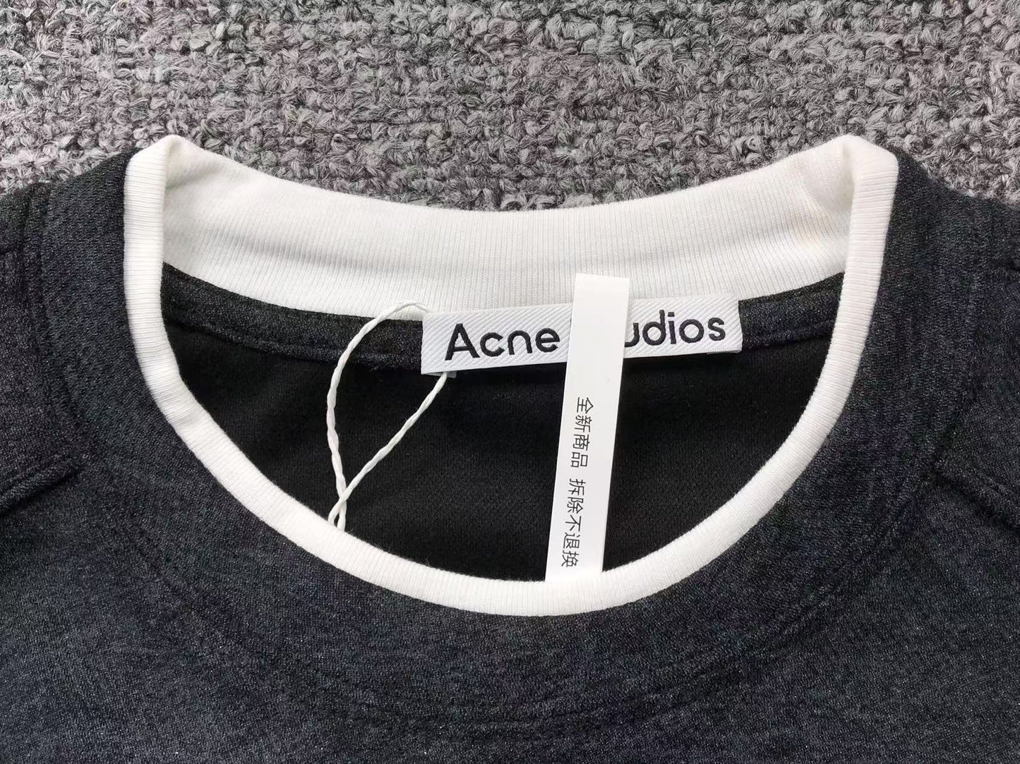 Camiseta manga longa Acne Studios Distressed Circle Logo