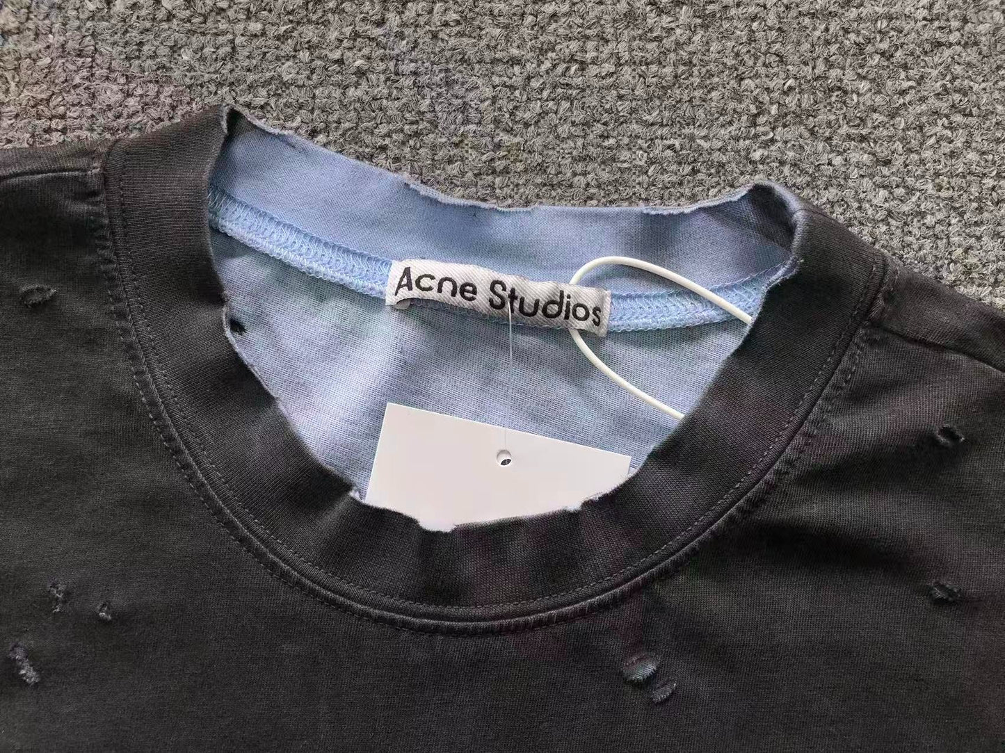 Camiseta Acne Studios Worn Metal Core