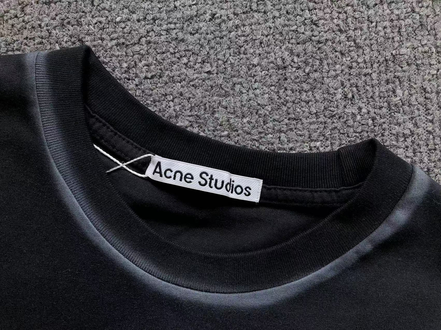 Camiseta Acne Studios Refined Signature