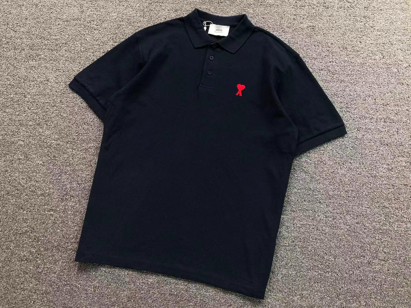 Camiseta Polo AMI Paris Logo Coração Bordado