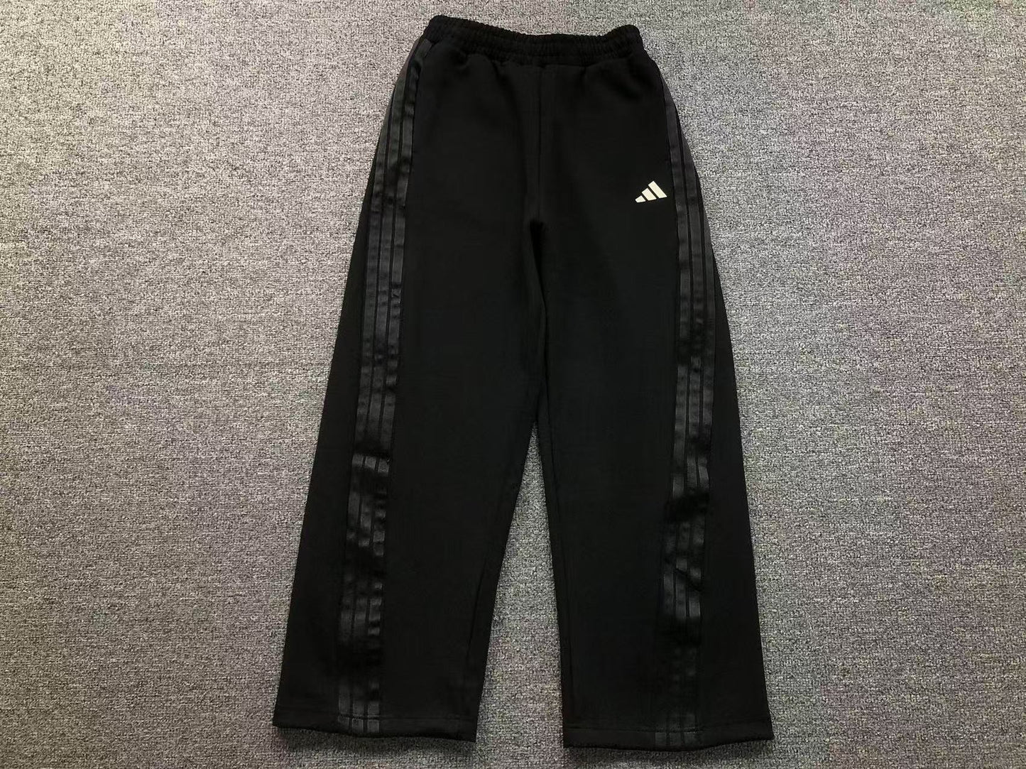 Calça Adidas Luxe 3-Stripes Pants