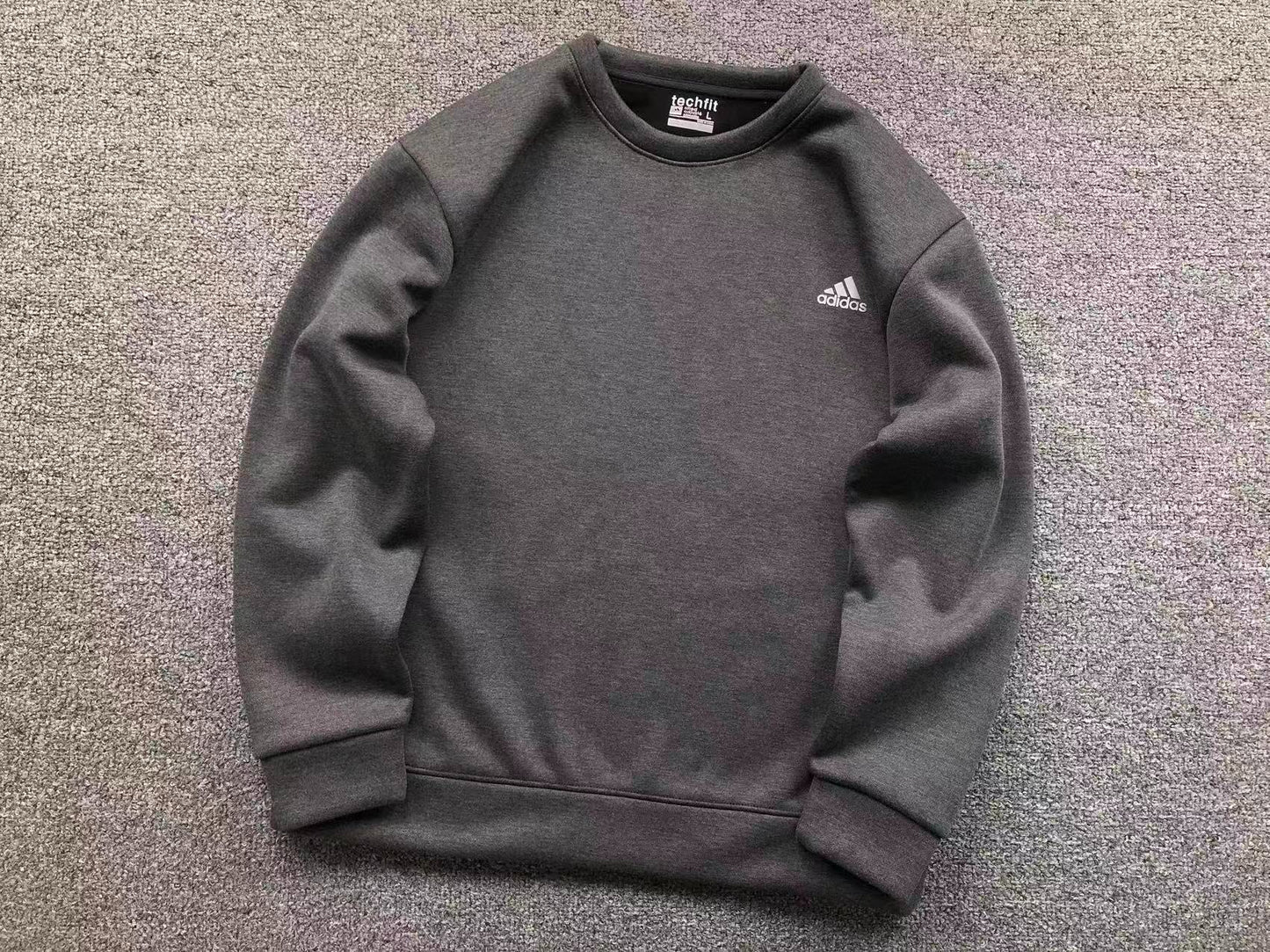 Moletom Adidas TechFit Essential Crew