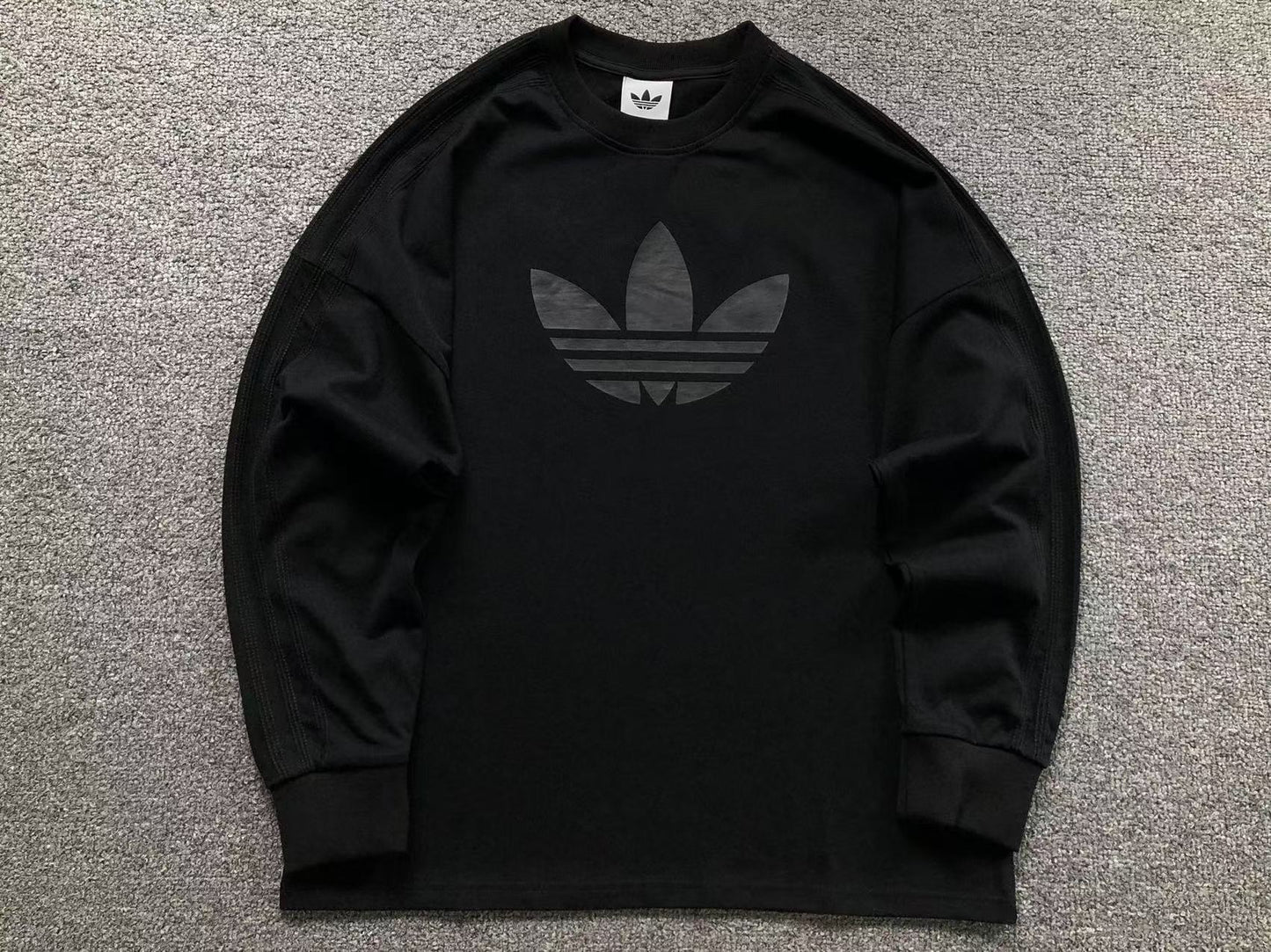 Camiseta Manga Longa adidas Originals Minimal Trefoil