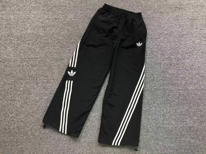 Calça Adidas Utility Track Cargo