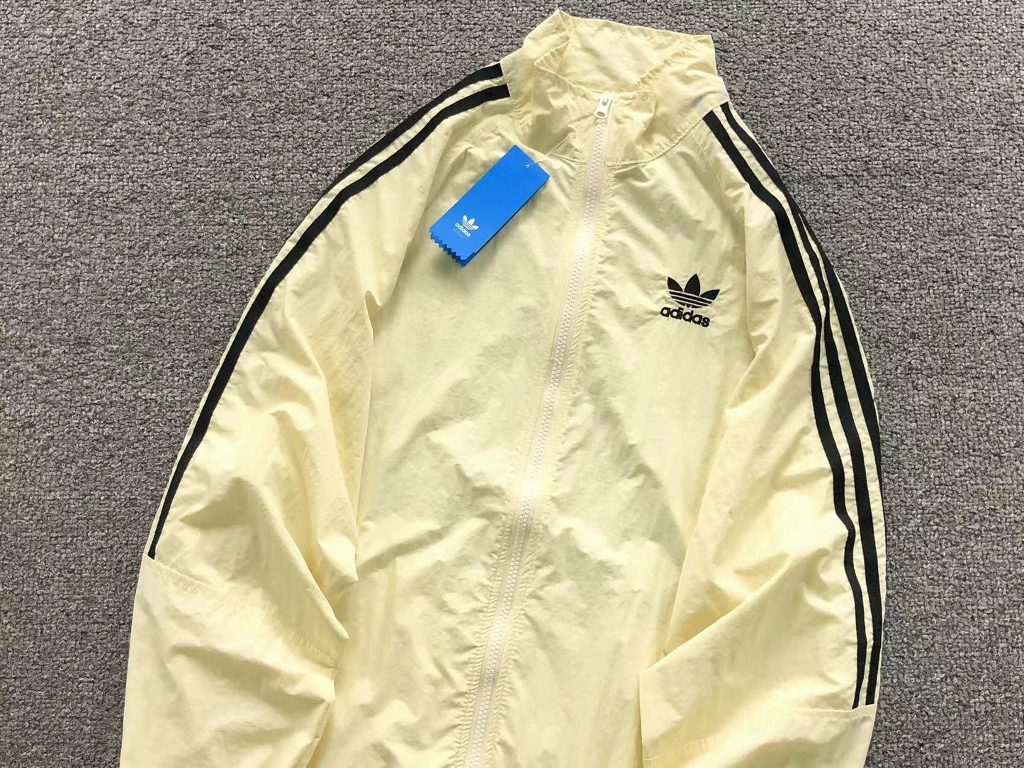 Jaqueta adidas Breeze Nylon Jacket