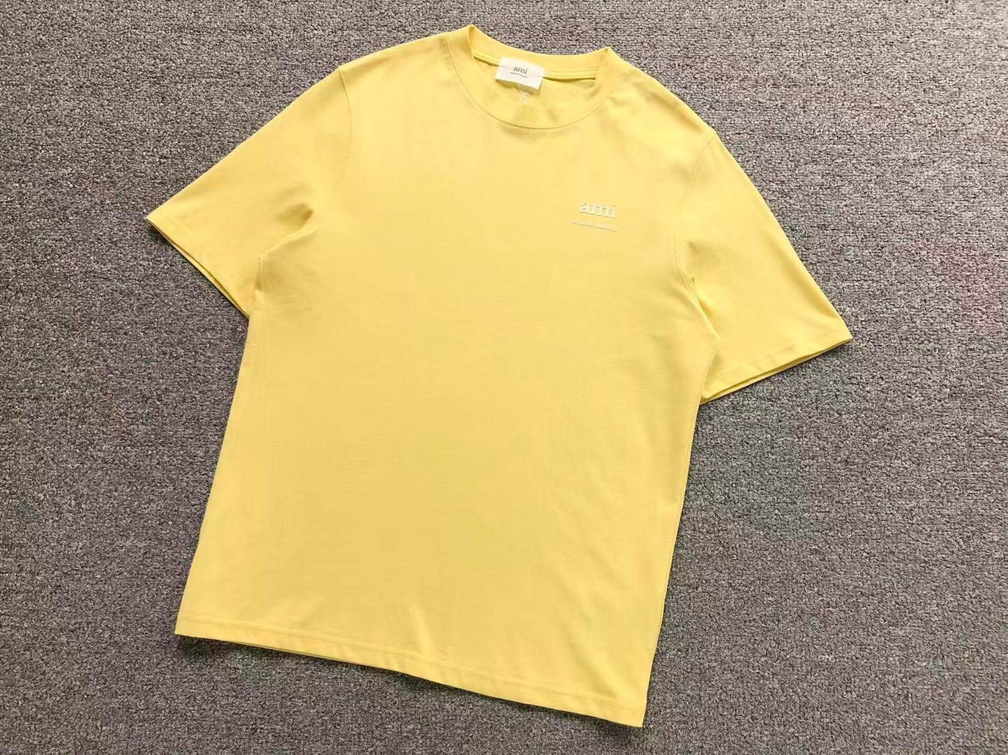 Camiseta AMI Paris Signature Small Logo