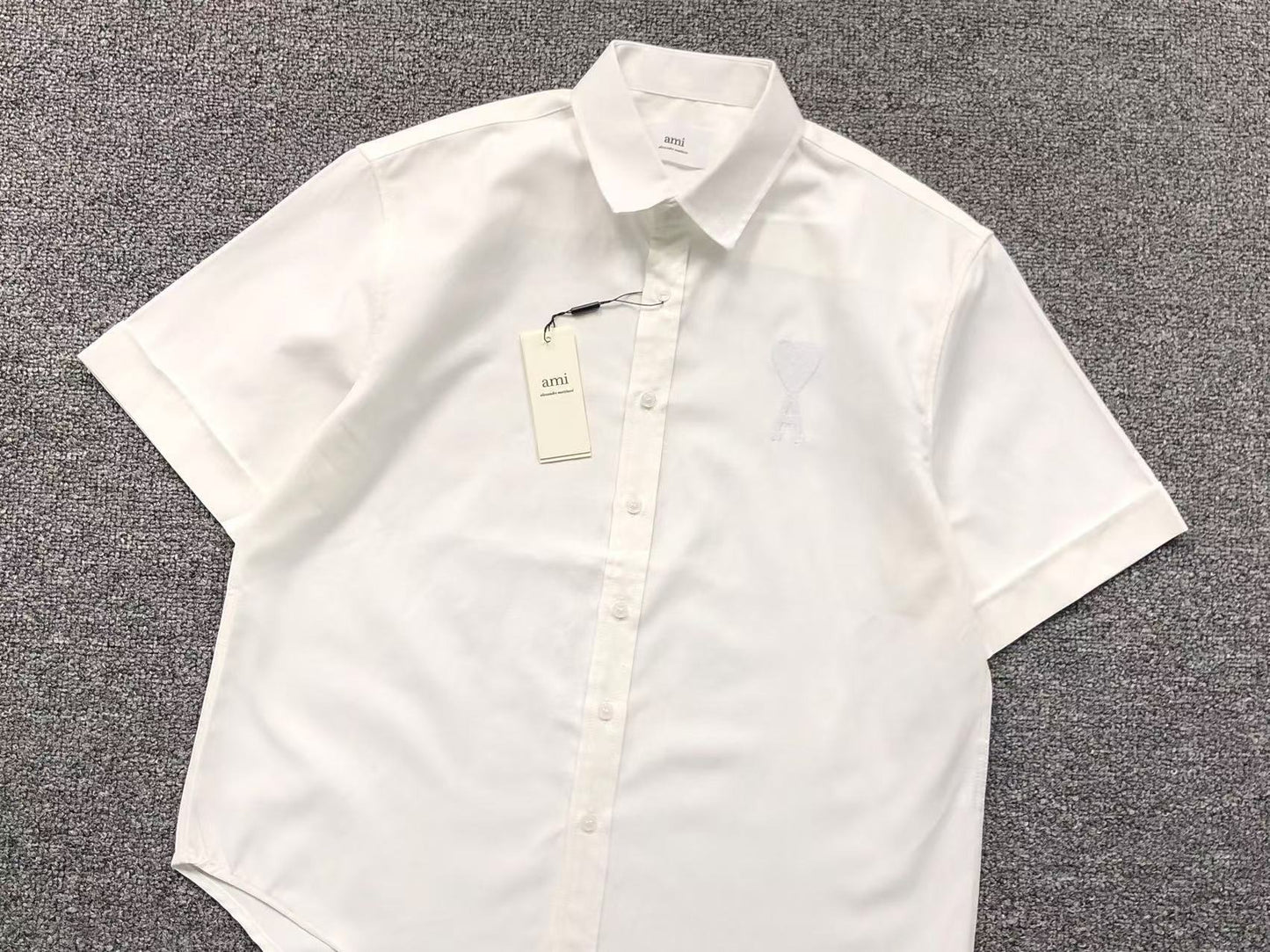 Camisa AMI Paris Tonal Big Heart Short Sleeve Shirt