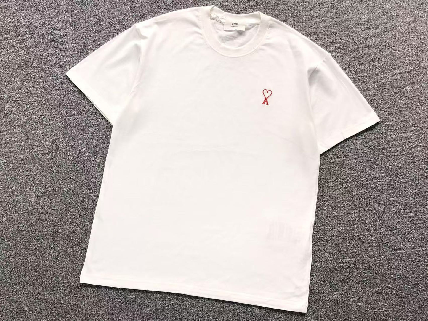Camiseta AMI Paris Outline Heart Minimal