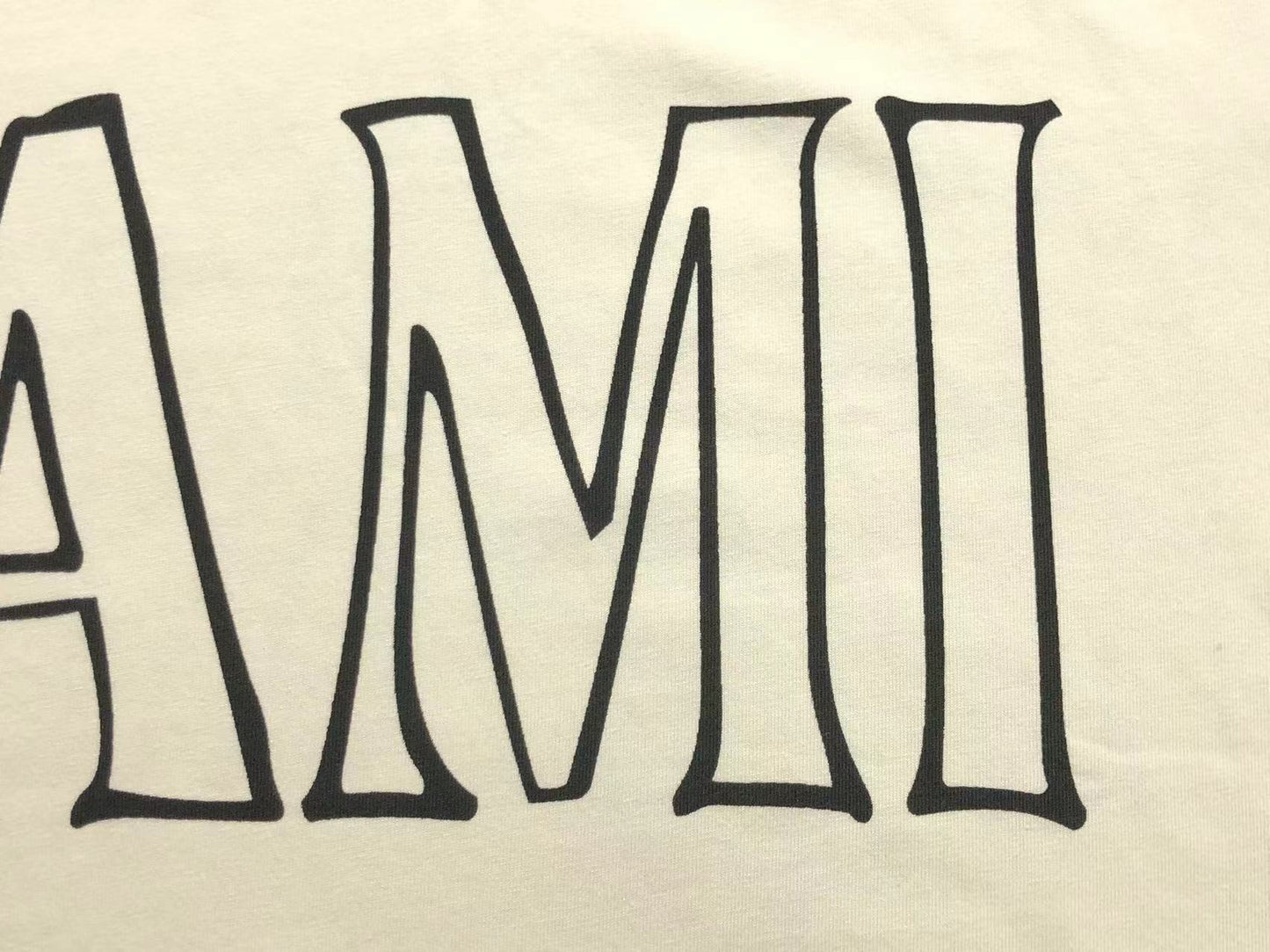 Camiseta AMI Paris Big Logo Oversized Cream