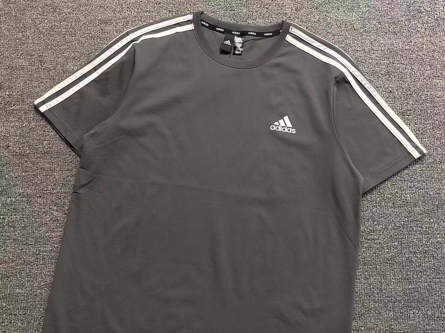 Camiseta Adidas Active Wear 3 Stripes