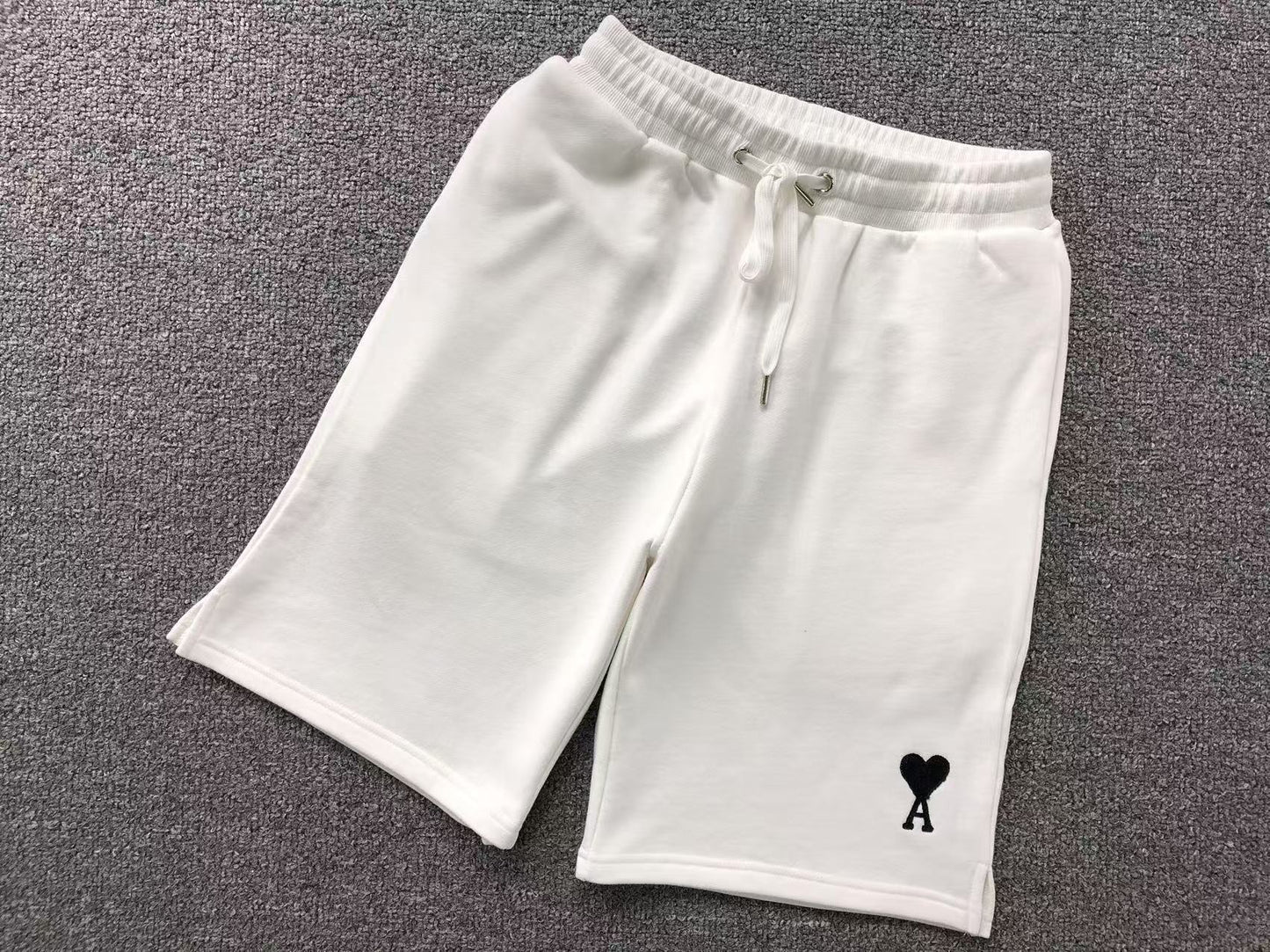 Short AMI Paris Heart Logo