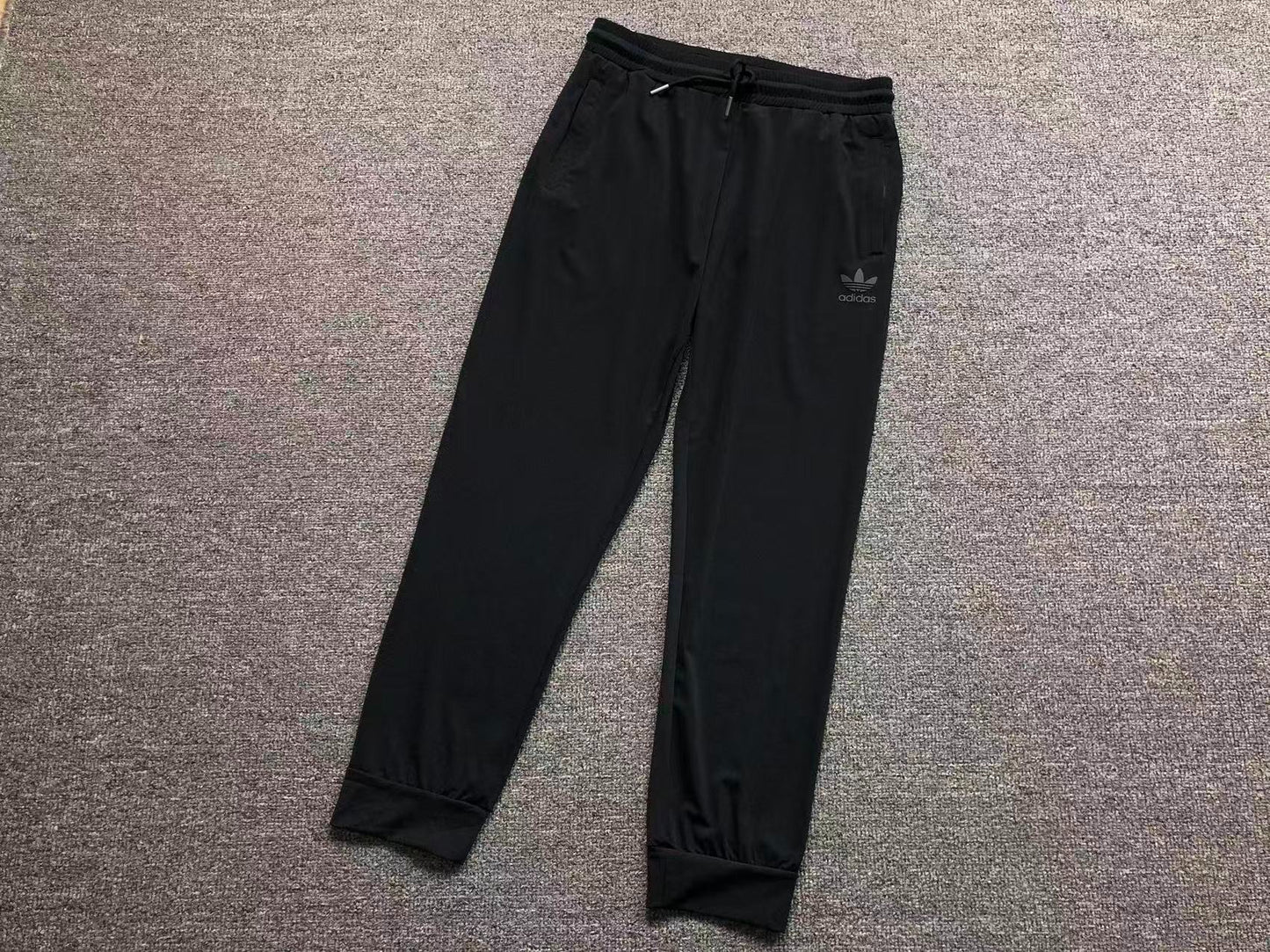 Calça Adidas Essential Tech Jogger