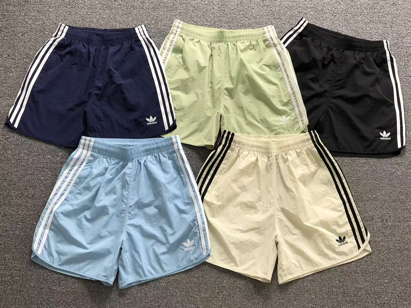 Short adidas Originals Lightweight Runner