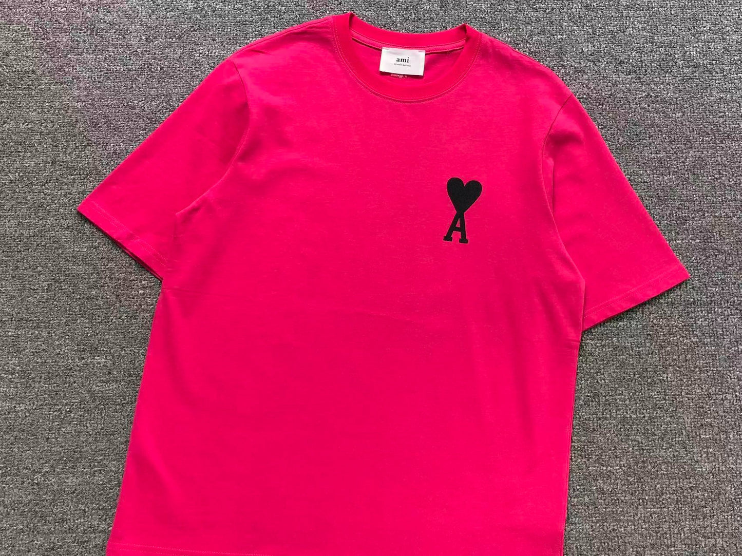 Camiseta AMI Paris Mini Heart Color Contrast