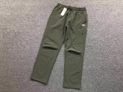Calça elástica ALO moletom cargo