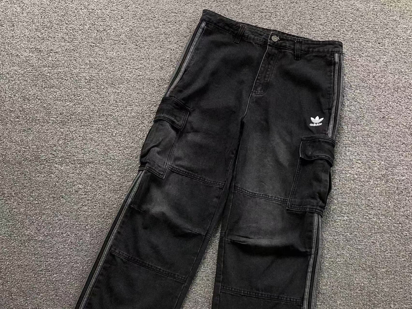 Calça Adidas Utility Cargo Denim 3-Stripes