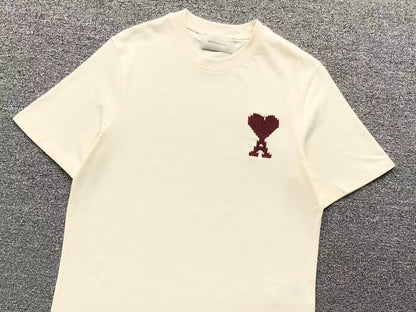 Camiseta AMI Paris Logo Coração Bordado