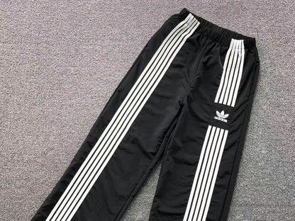 Calça Adidas Wide Track Stripes