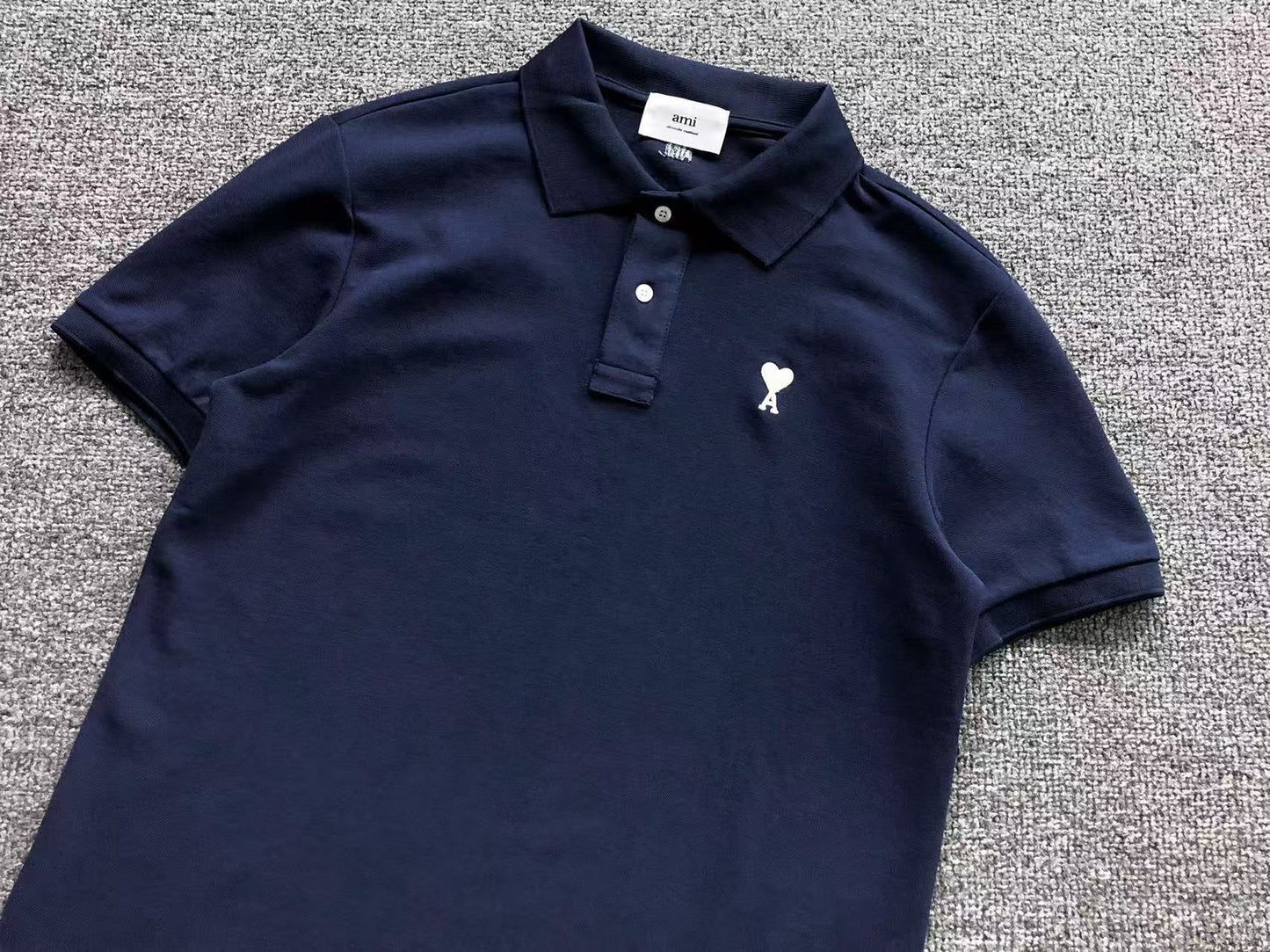Camiseta Polo AMI Paris Mini Heart Logo Contrast Classic