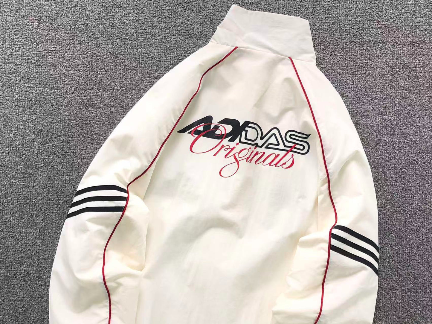 Jaqueta Adidas Tokyo Racing Windbreaker