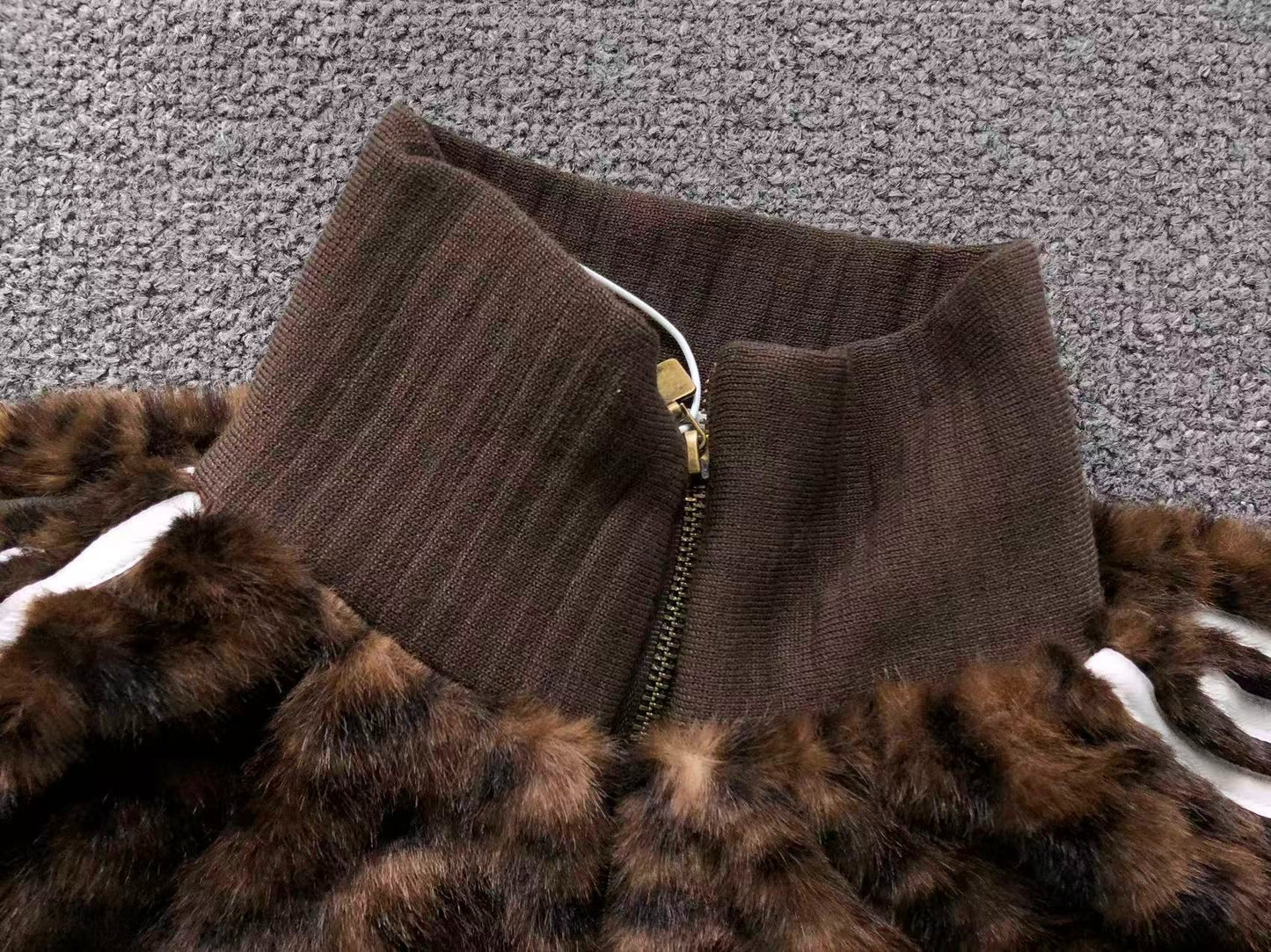Jaqueta Adidas Leopard Faux Fur Jacket